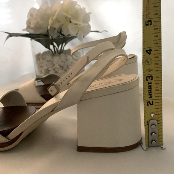 TOD’S Block Heel Leather Sandals - Picture 8 of 15